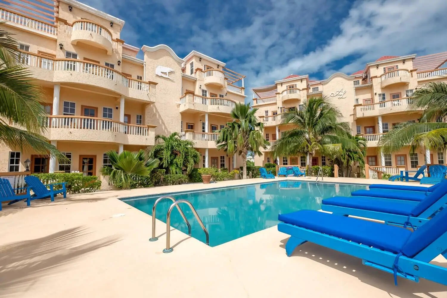 Luxury-Remax-Belize-Apartments
